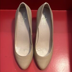Cole Haan Tan Heels Classic Design